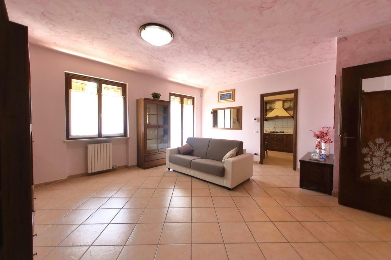 Вилла Residenza Franca Валеджо-суль-Минчо Экстерьер фото